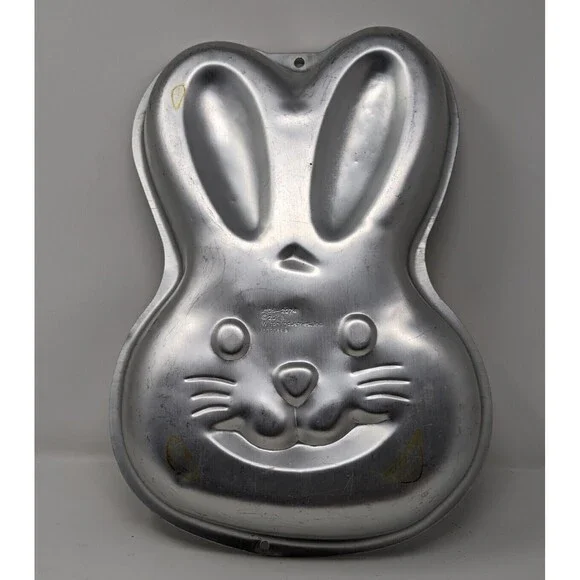 Wilton Easter Spring Bunny Rabbit Face Cake Pan #2105-2074 - Picture 2 of 7